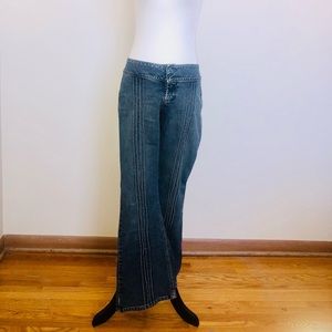 “My Wave” 90s Silver jeans. Hip-hugger. Flared bottoms. Size 28. 100% cotton.